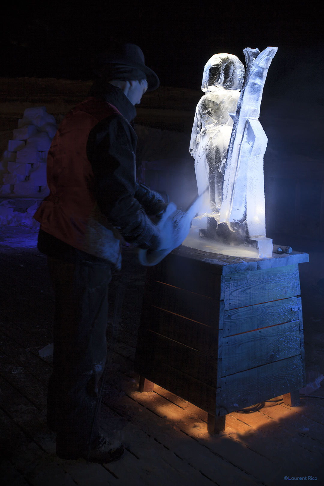 laurent rico-creations- realisations-productions audiovisuelles-manifestations-evenements-photographies-savoie-isere-grenoble-sculpture sur glace-christian burger-artiste-